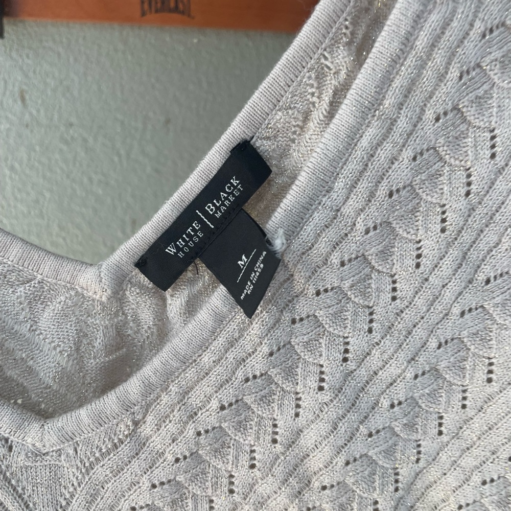 White House Black market beige V-neck sweatshirt